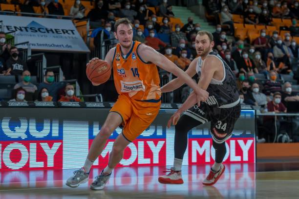 作为居莱尔 作为居莱尔